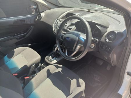 2015-Ford-Fiesta-10-EcoBoost-Trend-5-dr-Auto_8