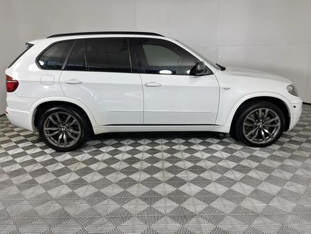 2012-BMW-X5-M50d_16