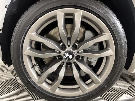 2012-BMW-X5-M50d_7