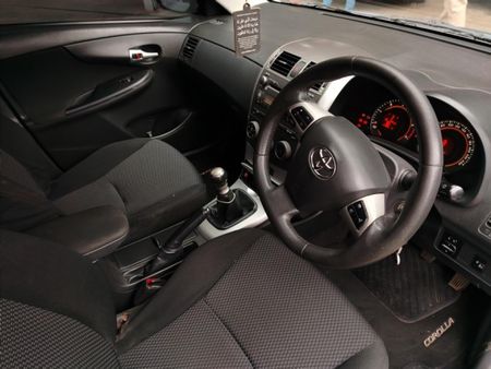 2013-Toyota-Corolla-20-D-4D-Advanced_9