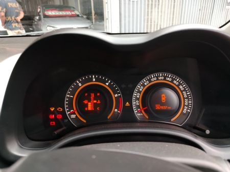 2013-Toyota-Corolla-20-D-4D-Advanced_10