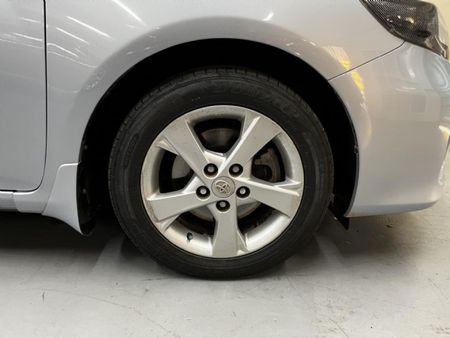 2013-Toyota-Corolla-20-D-4D-Advanced_15