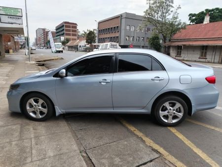 2013-Toyota-Corolla-20-D-4D-Advanced_3