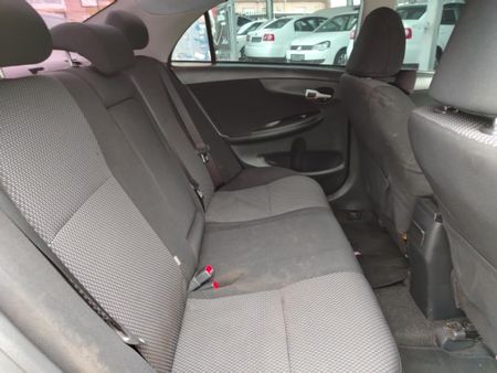 2013-Toyota-Corolla-20-D-4D-Advanced_7