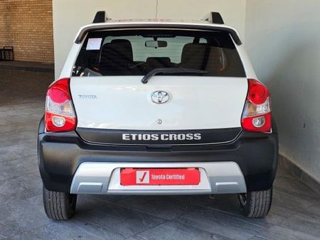 2021-Toyota-Etios-Cross-15-XS-5-dr_16