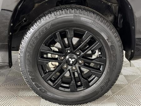2022-Mitsubishi-Pajero-Sport-24D-4x4-Exceed-Auto_5