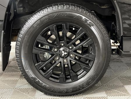 2022-Mitsubishi-Pajero-Sport-24D-4x4-Exceed-Auto_6