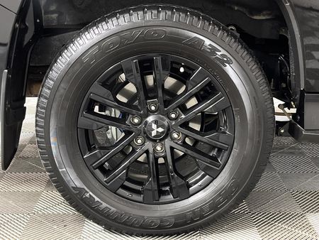 2022-Mitsubishi-Pajero-Sport-24D-4x4-Exceed-Auto_7