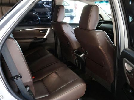 2018-Toyota-Fortuner-28-GD-6-4x4-Auto_17