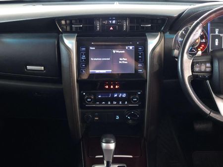 2018-Toyota-Fortuner-28-GD-6-4x4-Auto_20