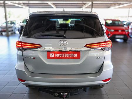 2018-Toyota-Fortuner-28-GD-6-4x4-Auto_8