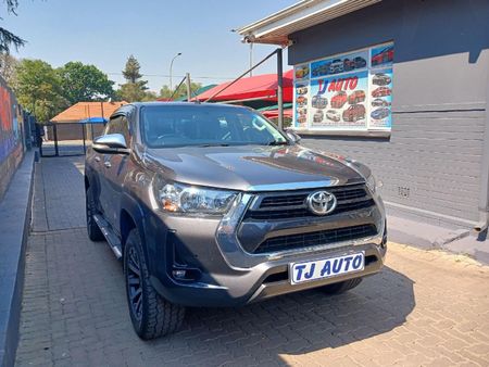 2018-Toyota-Hilux-40-V6-Raised-Body-Raider-Double-Cab-Auto_2