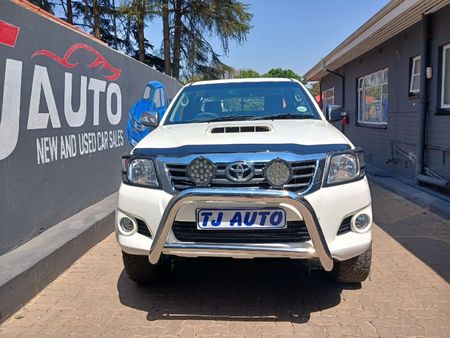 2011-Toyota-Hilux-30-D-4D-Heritage-Raised-Body-Double-Cab_2