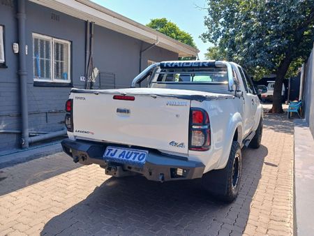 2011-Toyota-Hilux-30-D-4D-Heritage-Raised-Body-Double-Cab_7