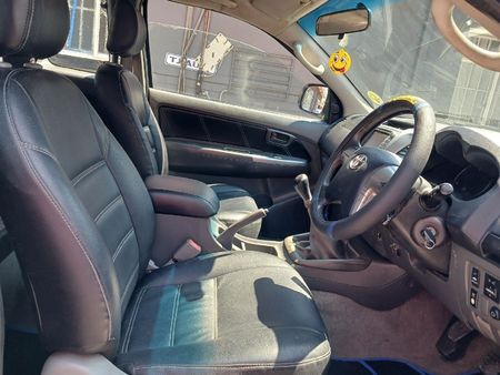 2011-Toyota-Hilux-30-D-4D-Heritage-Raised-Body-Double-Cab_8