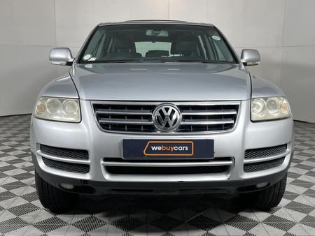 2004-Volkswagen-Touareg-42-V8-Auto_14