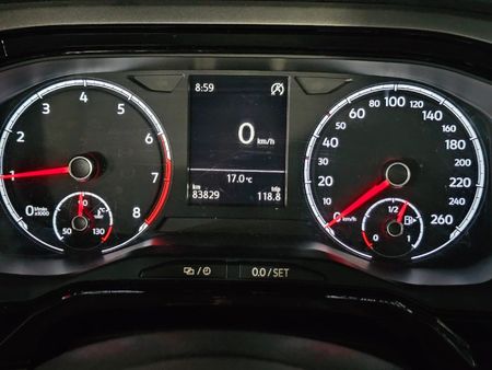 2018-Volkswagen-Polo-10-TSI-Comfortline_9