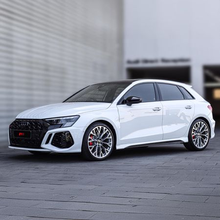 2024-Audi-RS3-Sportback-Quattro-Auto_1