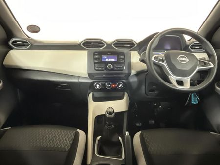 2023-Nissan-Magnite-10-Visia_1