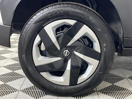 2023-Nissan-Magnite-10-Visia_7