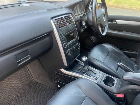 2011-Mercedes-Benz-B-Class-B-200-CDI-Auto_10