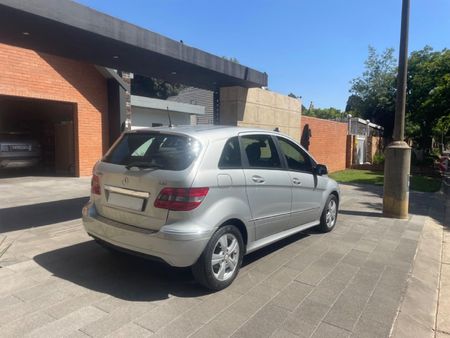 2011-Mercedes-Benz-B-Class-B-200-CDI-Auto_2