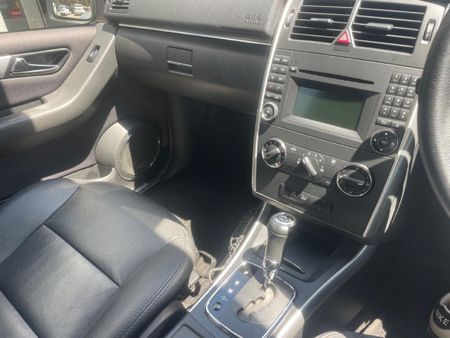 2011-Mercedes-Benz-B-Class-B-200-CDI-Auto_5