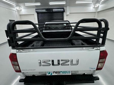 2014-Isuzu-KB-250_2