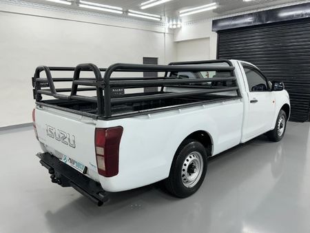 2014-Isuzu-KB-250_5