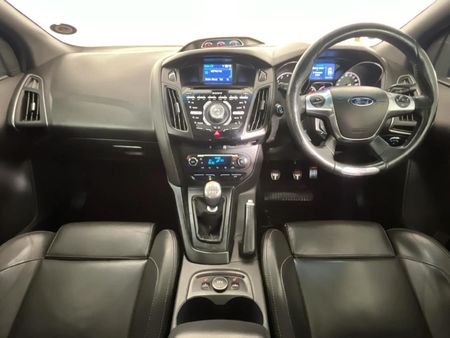 2014-Ford-Focus-20-GTDi-ST3-5-dr_1