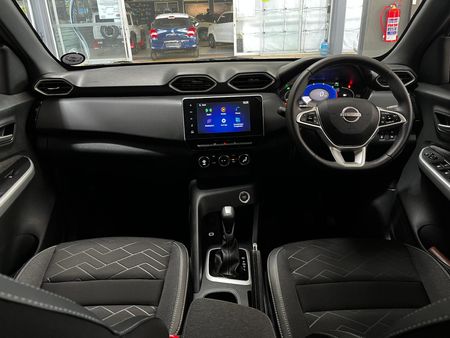 2024-Nissan-Magnite-10-Acenta-Plus-Auto_10