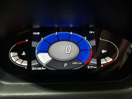 2024-Nissan-Magnite-10-Acenta-Plus-Auto_15
