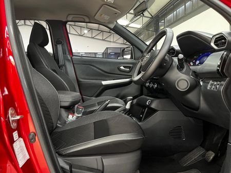 2024-Nissan-Magnite-10-Acenta-Plus-Auto_16