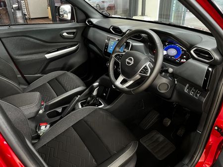 2024-Nissan-Magnite-10-Acenta-Plus-Auto_17