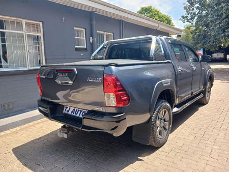 2017-Toyota-Hilux-28-GD-6-Raider-4x4-Double-Cab-Auto_5