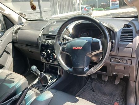 2020-Isuzu-D-Max-250-HO-Hi-Rider-Extended-Cab_8