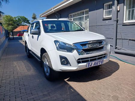 2015-Isuzu-KB-300-D-Teq-LX-Double-Cab_3