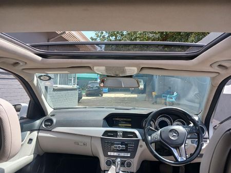 2012-Mercedes-Benz-C-Class-C-350-CDI-BE-Avantgarde-Auto_11