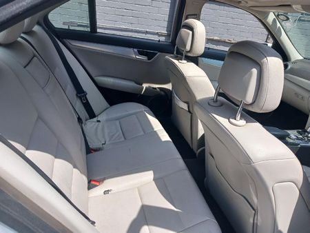2012-Mercedes-Benz-C-Class-C-350-CDI-BE-Avantgarde-Auto_12