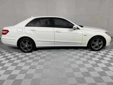 2012-Mercedes-Benz-E-Class-E-200-CGI-BE-Avantgarde_15