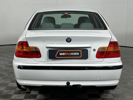 2004-BMW-3-Series-318i_6