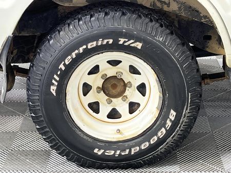 1988-Toyota-Land-Cruiser-FJ60-D-DLX-Station-Wagon_5