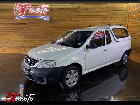 2019-Nissan-NP200-16_1