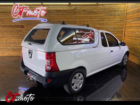2019-Nissan-NP200-16_4