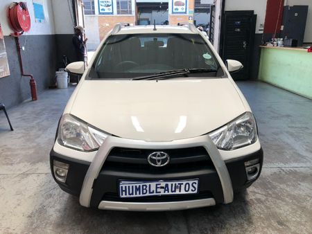 2018-Toyota-Etios-Cross-15-XS-5-dr_1
