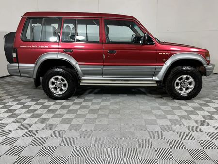 2000-Mitsubishi-Pajero-35-GLS_11