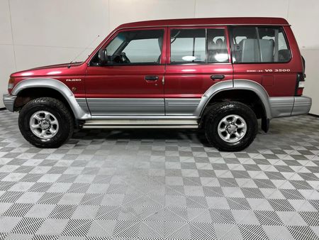 2000-Mitsubishi-Pajero-35-GLS_13