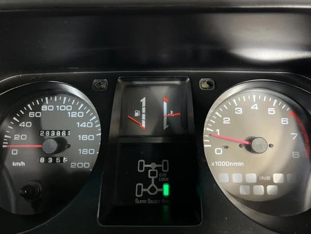2000-Mitsubishi-Pajero-35-GLS_1