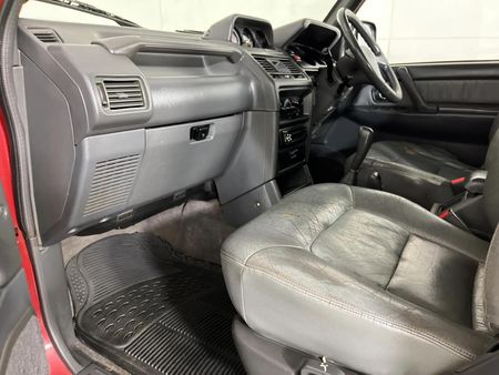 2000-Mitsubishi-Pajero-35-GLS_7