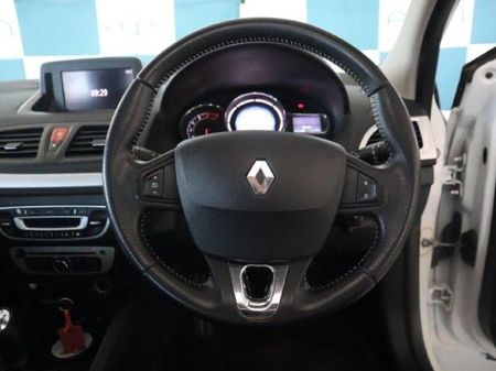 2015-Renault-Fluence-20-Dynamique_9